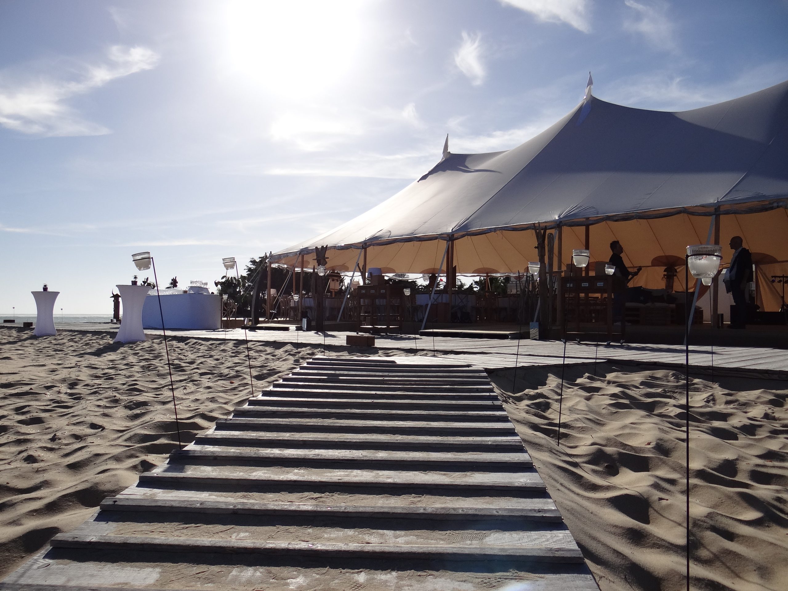 Soirée d'entreprise sur une plage privée à Arcachon, vue sur la mer